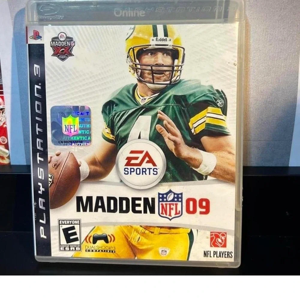 Madden NFL 09 PlayStation 3 PS3 EA Sports Football Game Brett Favre Cover